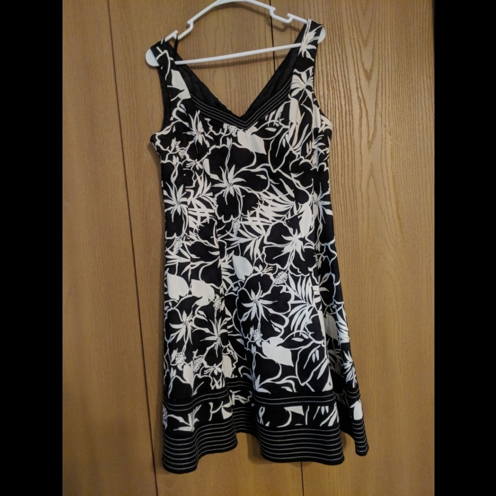 Nine West Black and White Floral Dress